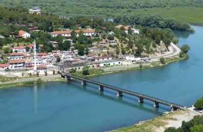albania_skoder_river_village_mosque_minaret_water_landscape-836069